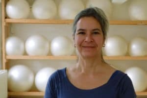 over Aisha Trimbach somatic trainer in Pilates, Gyrotonic methode, Fascial release en posturale uitlijning in Maastricht